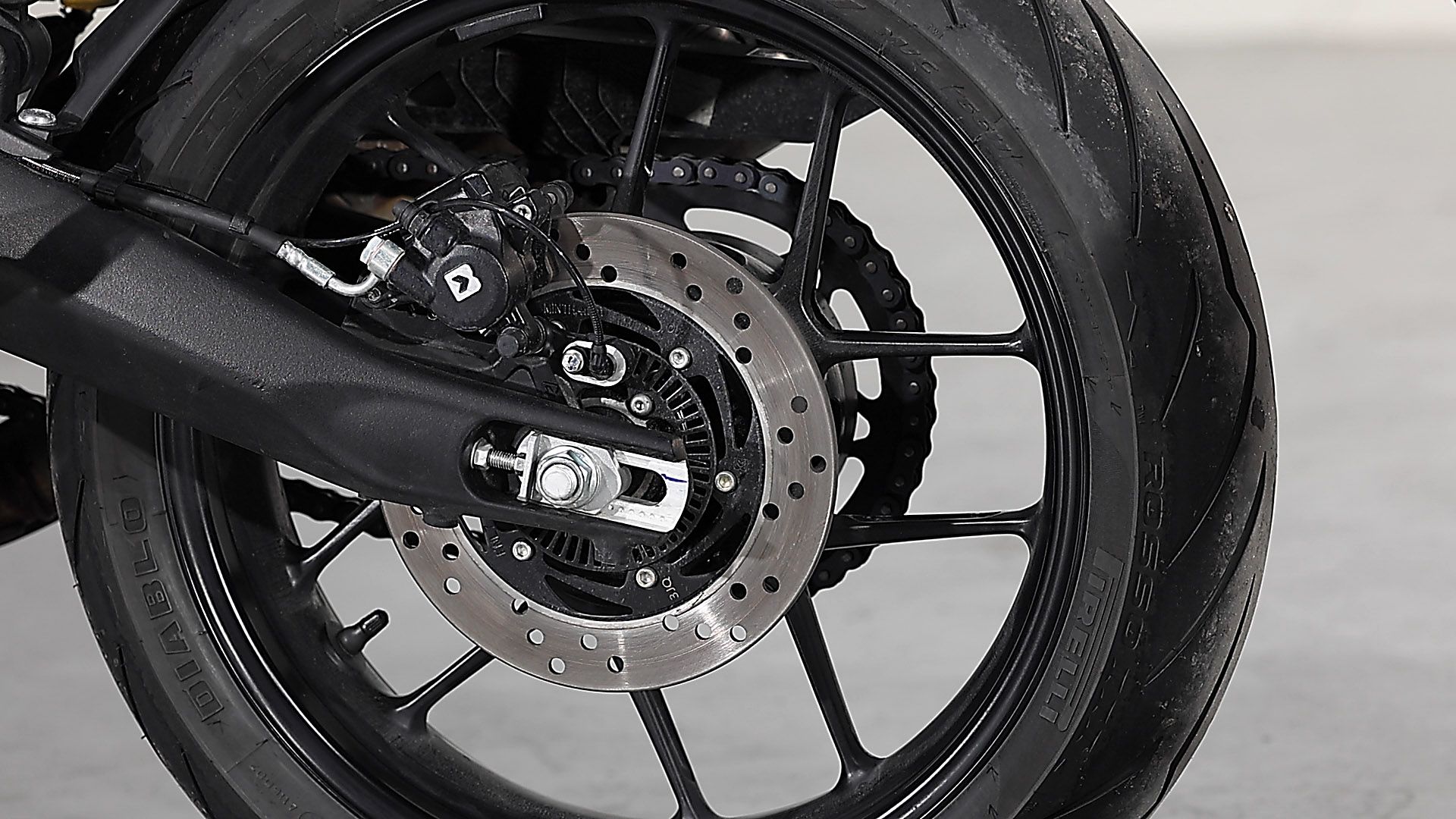 Comp Triumph Speed400 Scrambler400X detalles (9)