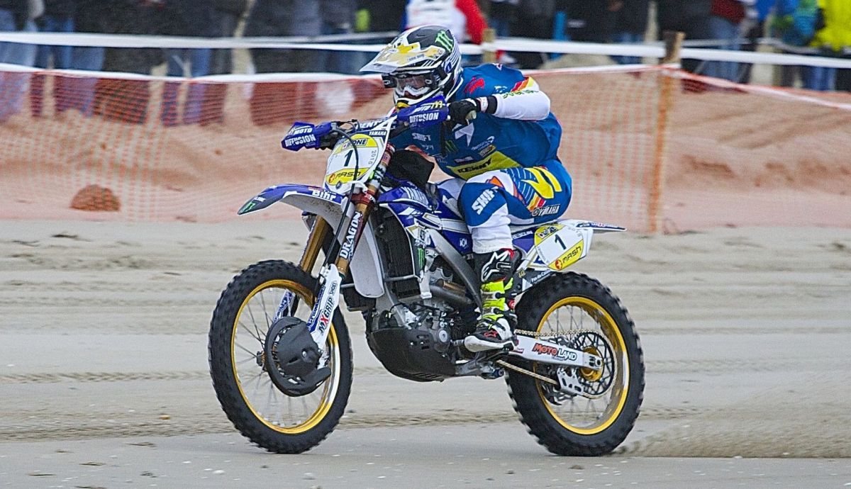 Adrien Van Beveren en el Enduropale du Touquet 2015