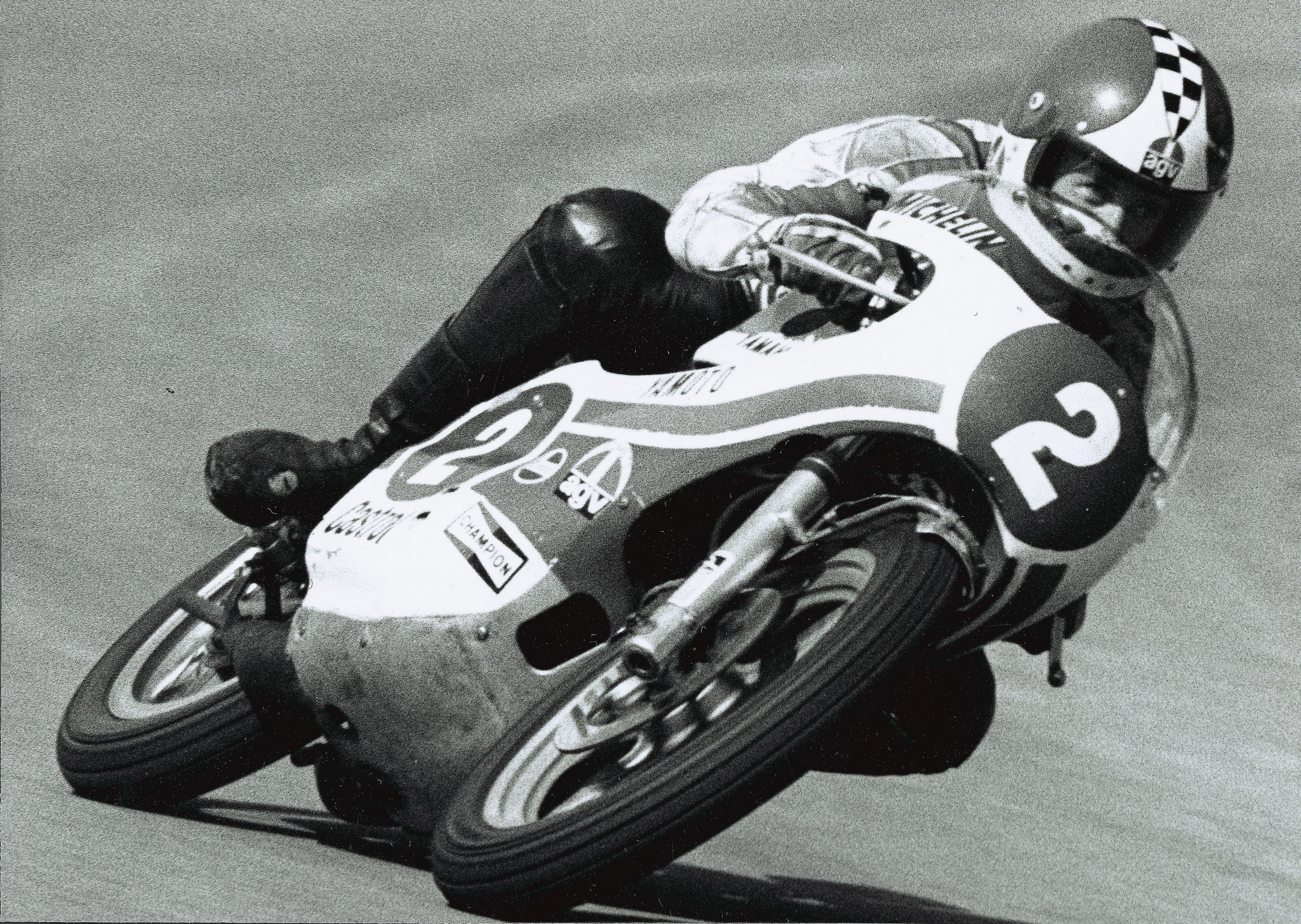 John Dodds con su Yamaha TD2.