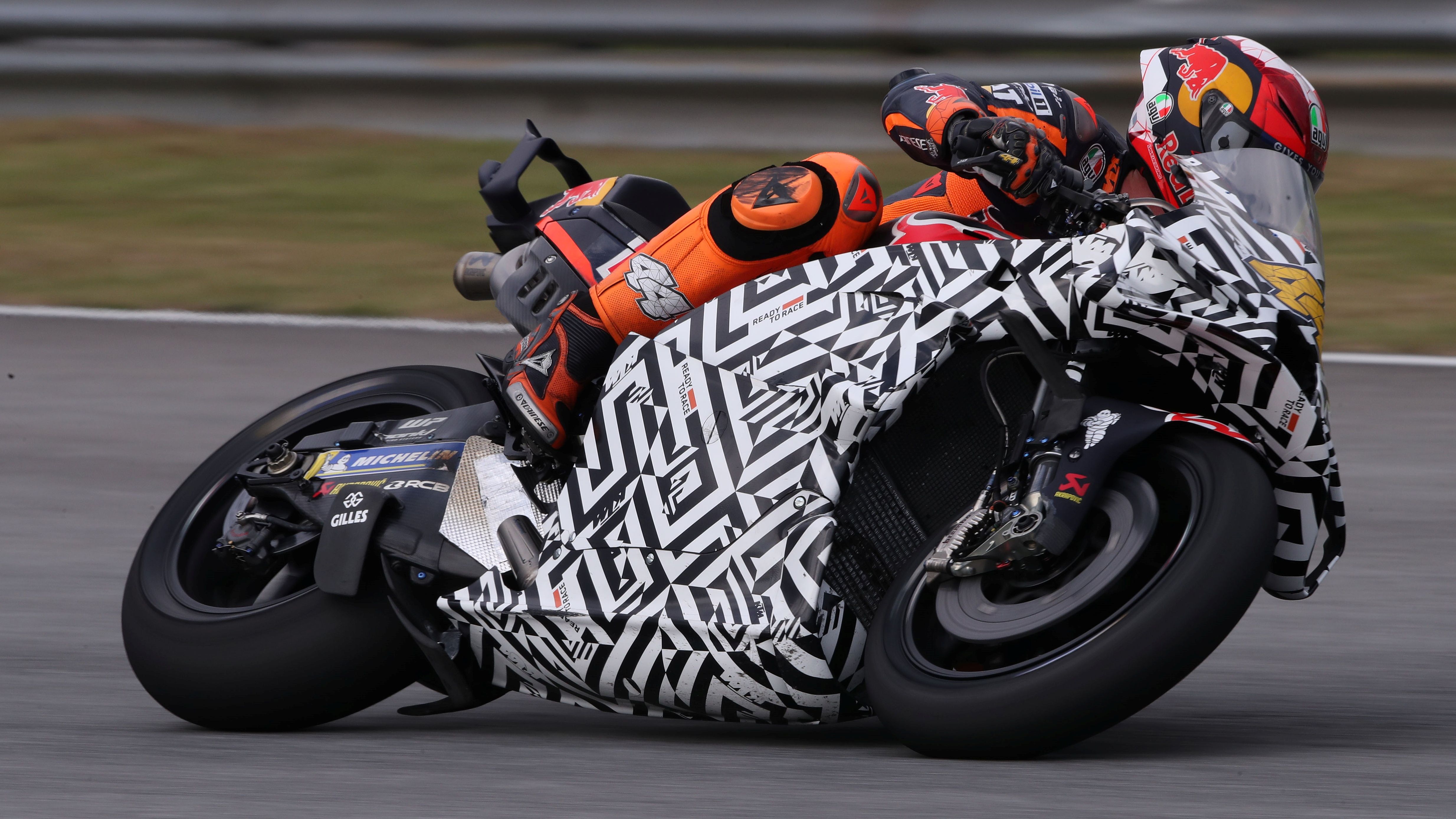 Pol Espargaró, KTM RC16, Red Bull KTM Factory Racing, Shakedown Test MotoGP Sepang 2024