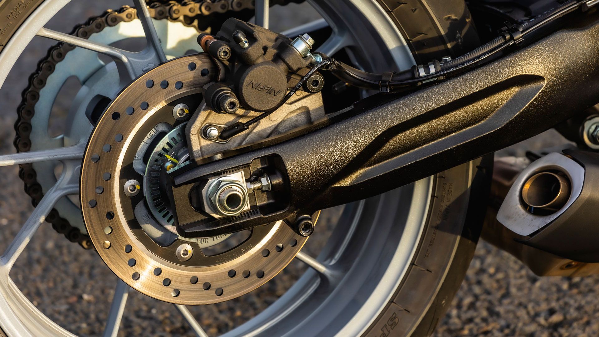Suzuki 8R Detail 06