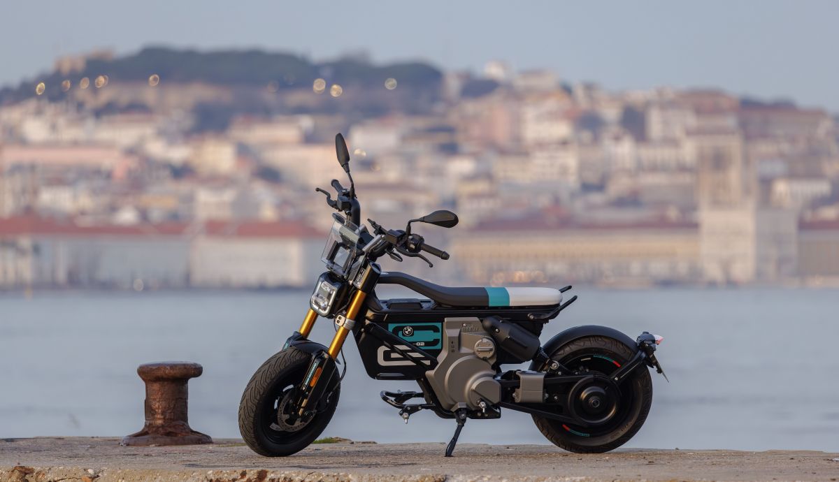 BMW CE 02 estatica (5)