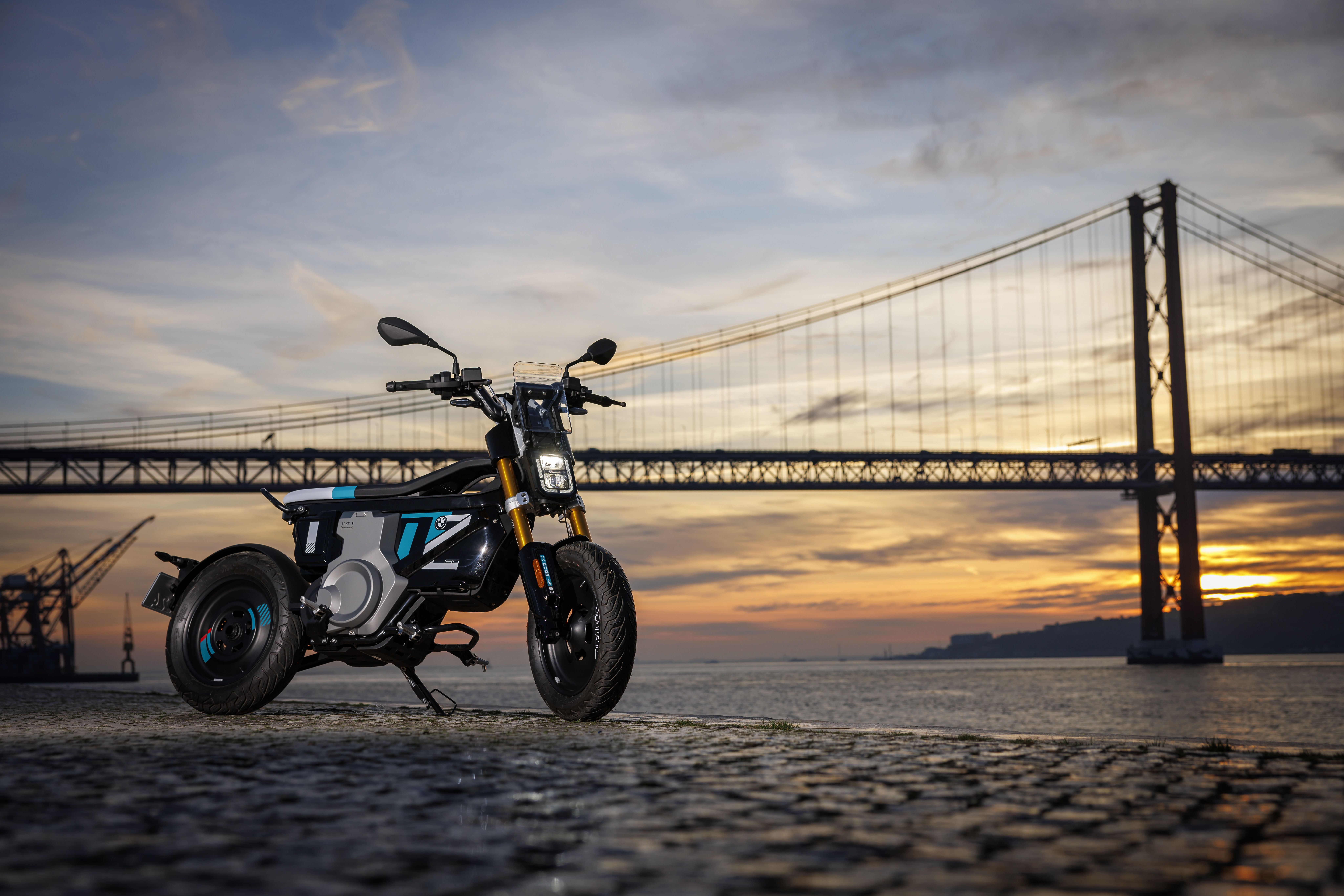 BMW CE 02 estatica (1)