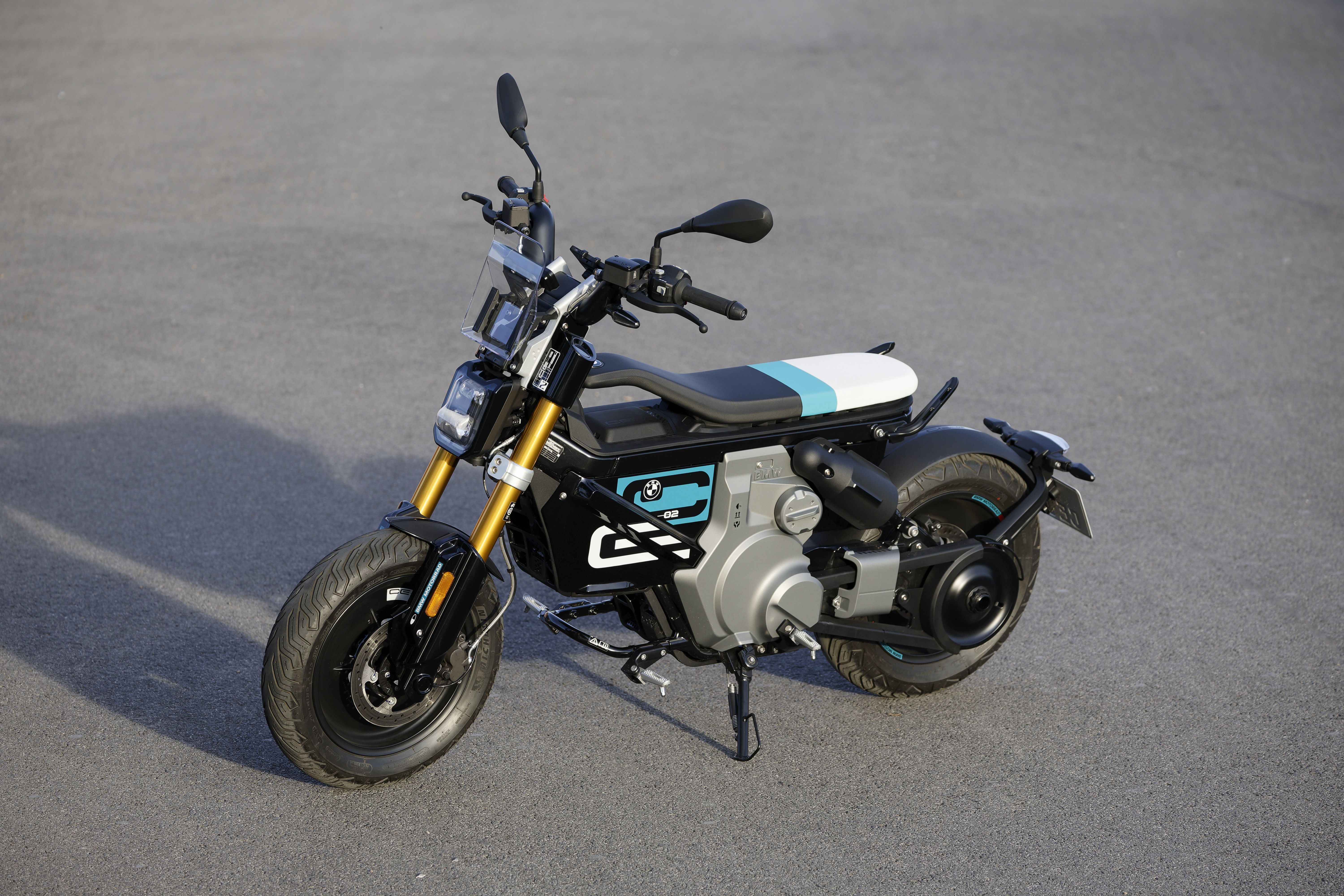 BMW CE 02 estatica (11)