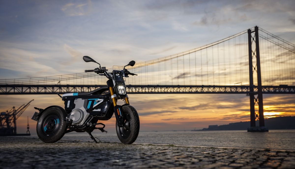 BMW CE 02 estatica (1)