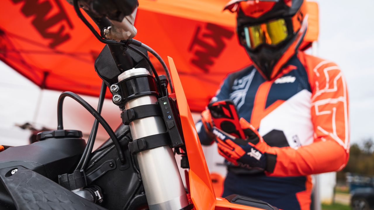 KTM CUO (Unidad de Conectividad Offroad)