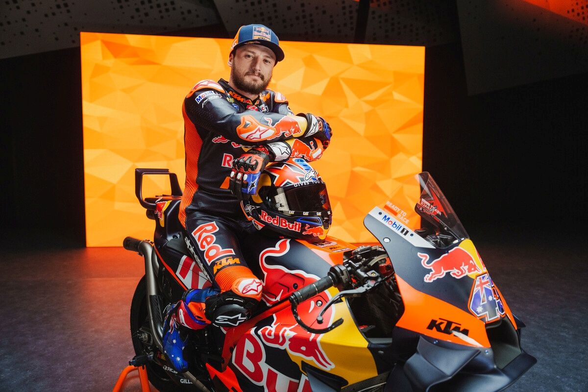 KTM RC16 Red Bull Factory MotoGP 2024 Brad Binder Jack Miller 04