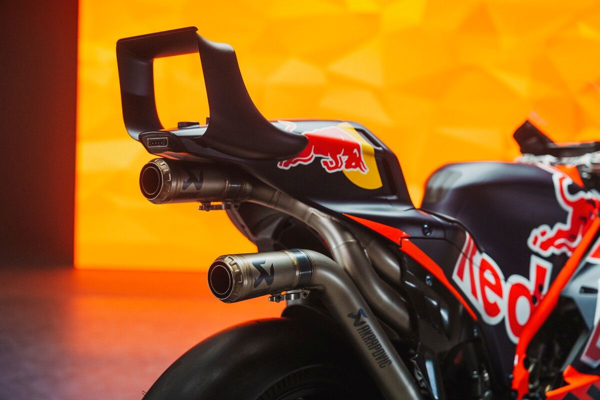 KTM RC16 Red Bull Factory MotoGP 2024 Brad Binder Jack Miller 07