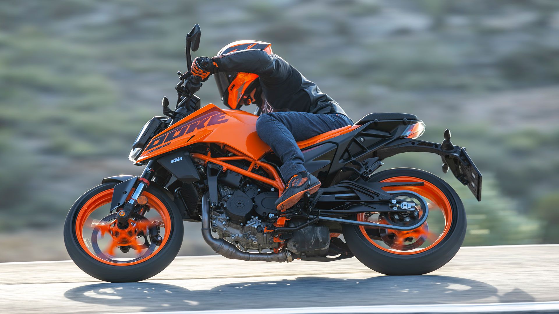 KTM 390 Duke 2024 Accion (1)