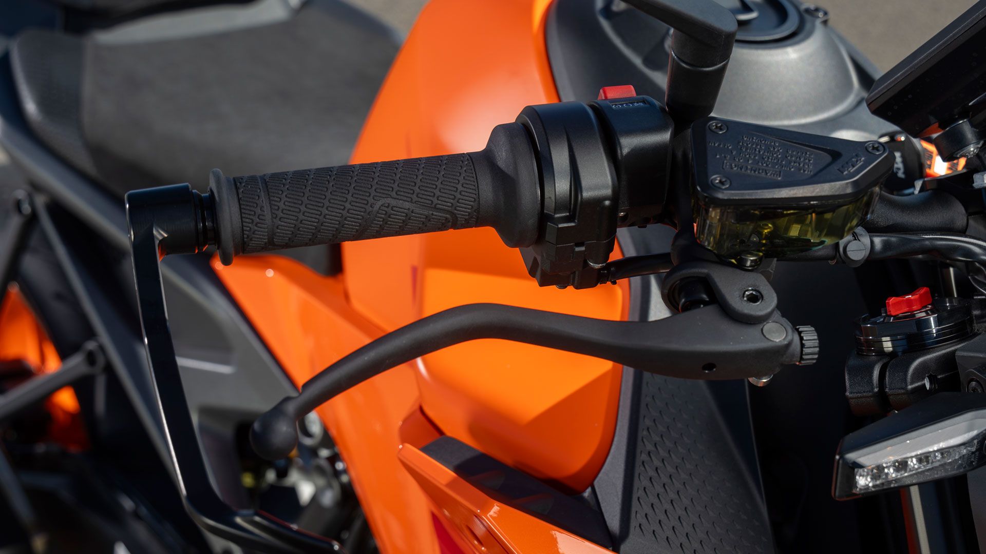 KTM 990 Duke 2024 Fotos Detalles (8)