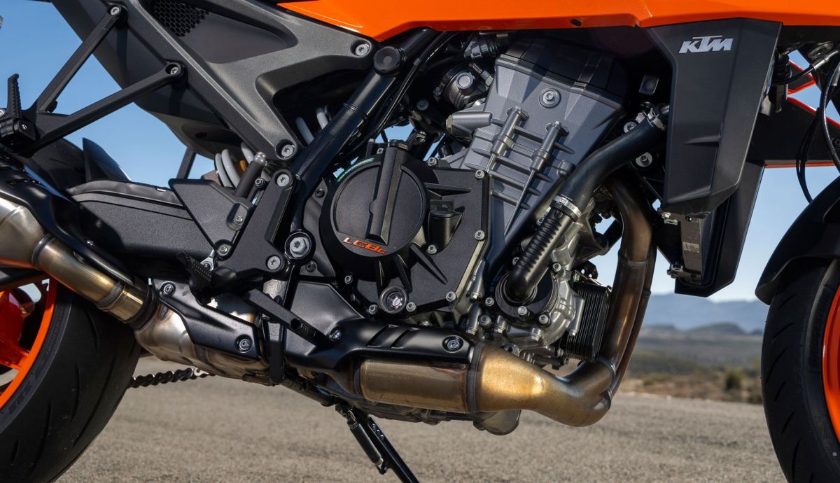 KTM 990 Duke 2024 Fotos Detalles (2) KTM 990 Duke 2024 Fotos Detalles (2)