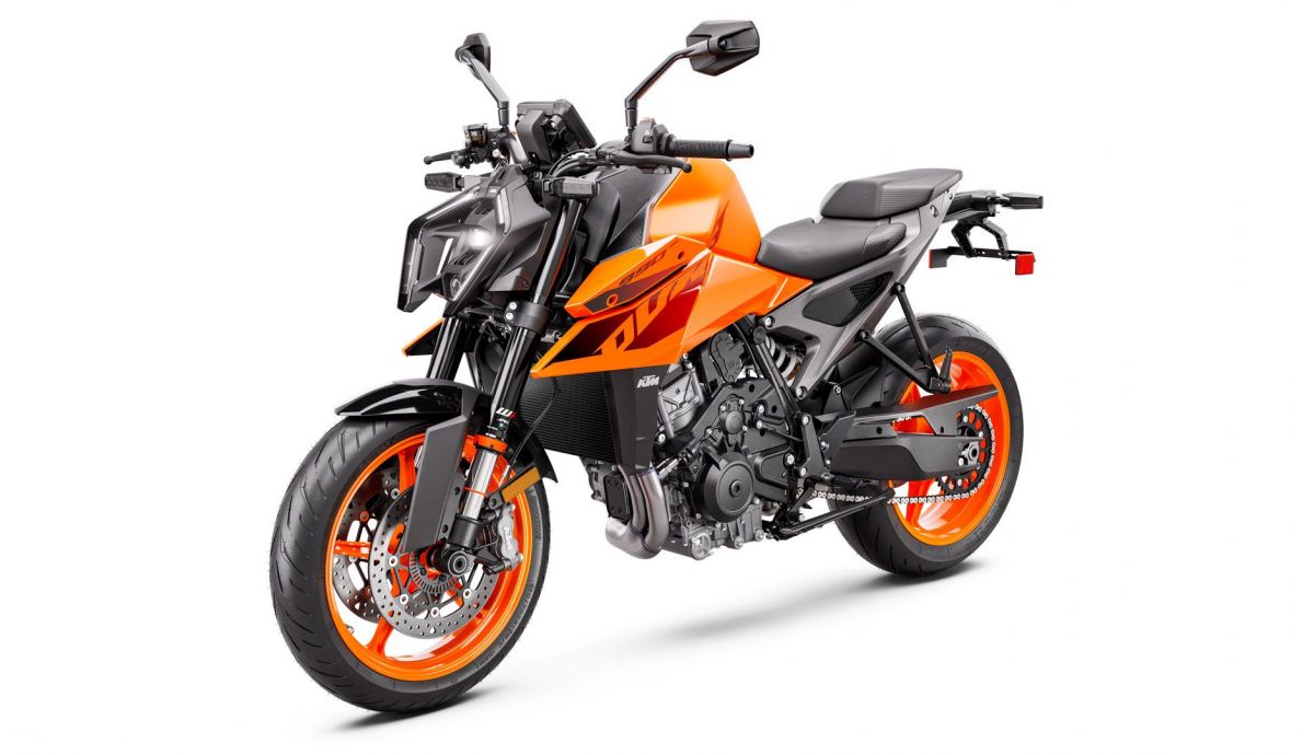 KTM 990 Duke 2024 Estudio (6) KTM 990 Duke 2024 Estudio (6)