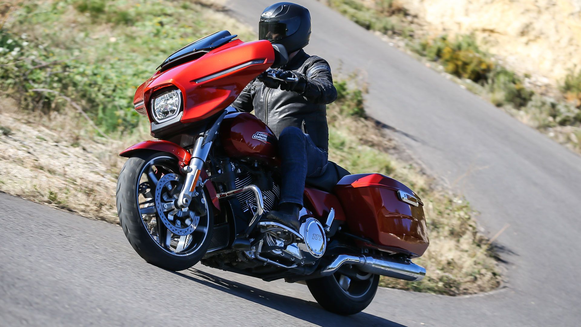 Harley Davidson FLHX Street Glide 2024 Accion (7)