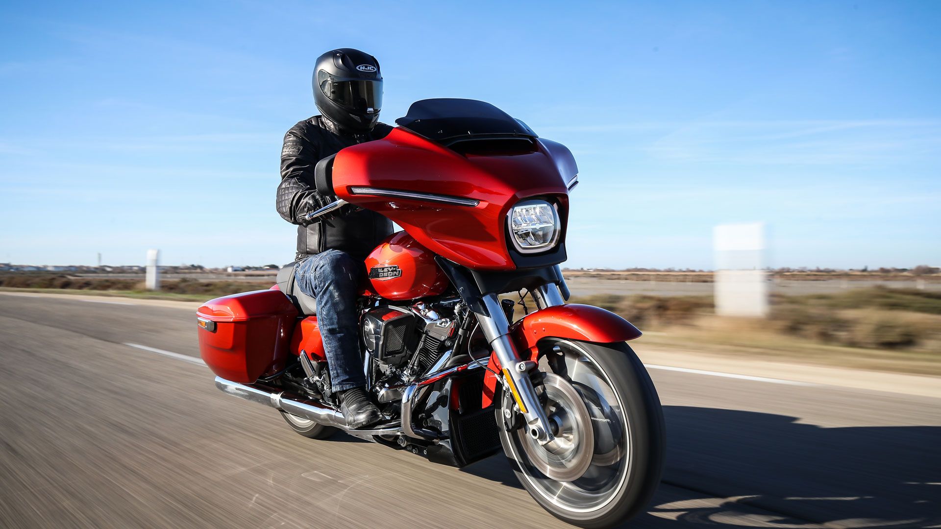 Harley Davidson FLHX Street Glide 2024 Accion (32)