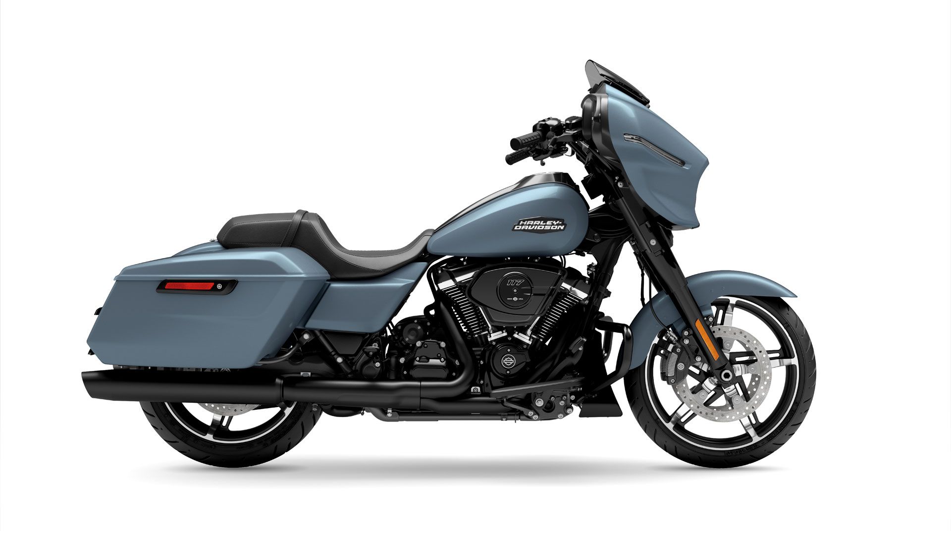 Harley Davidson FLHX Street Glide 2024 Estudio (4)