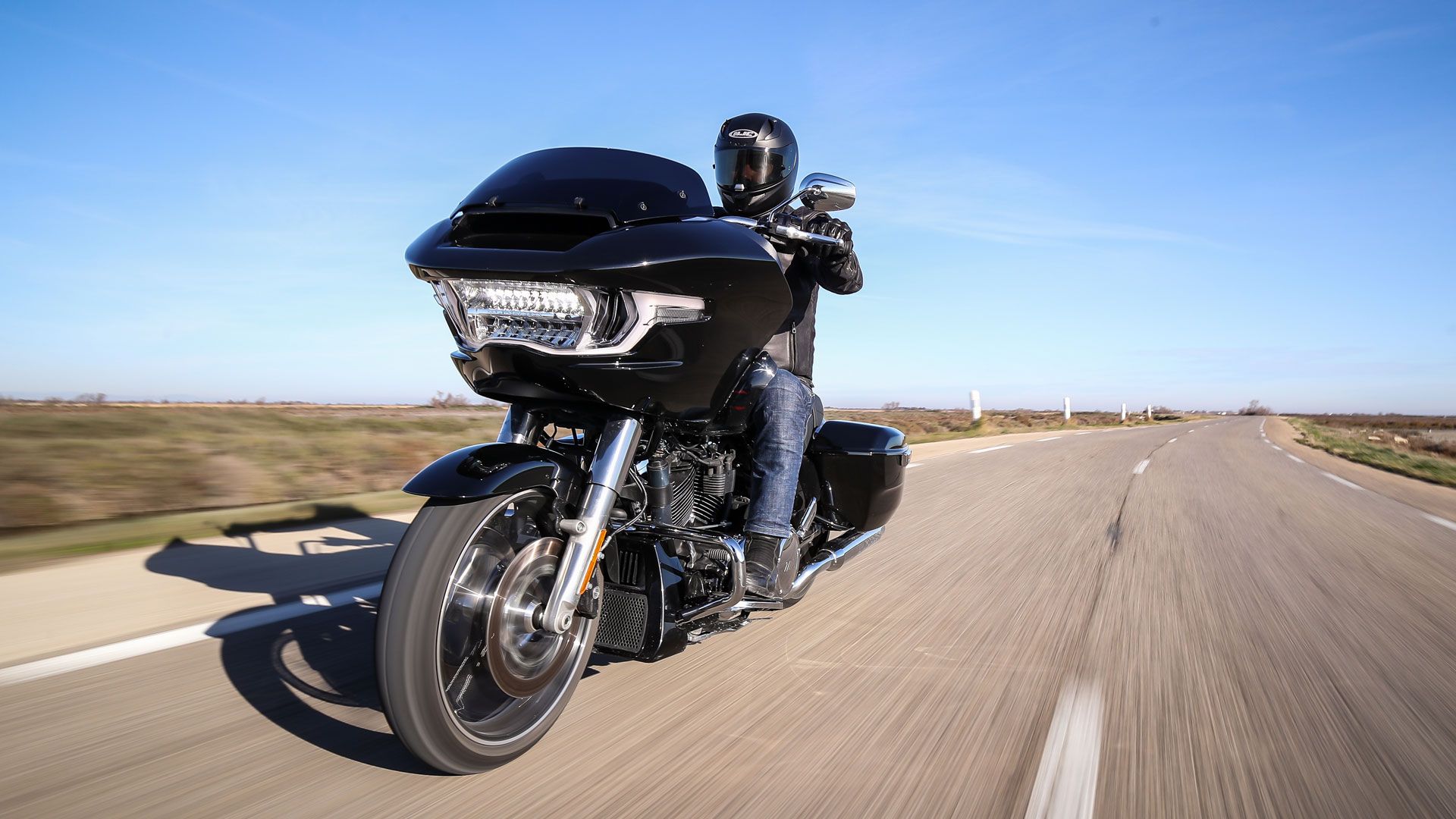 Harley Davidson FLTRX Road Glide 2024 Accion (15)