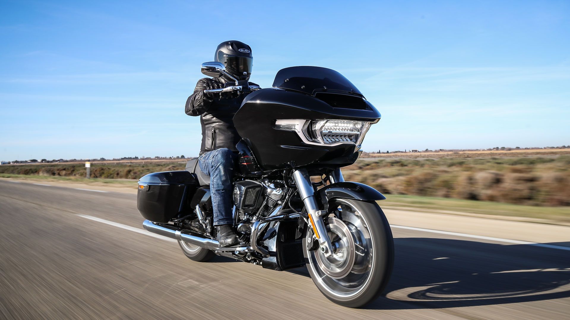Harley Davidson FLTRX Road Glide 2024 Accion (17)