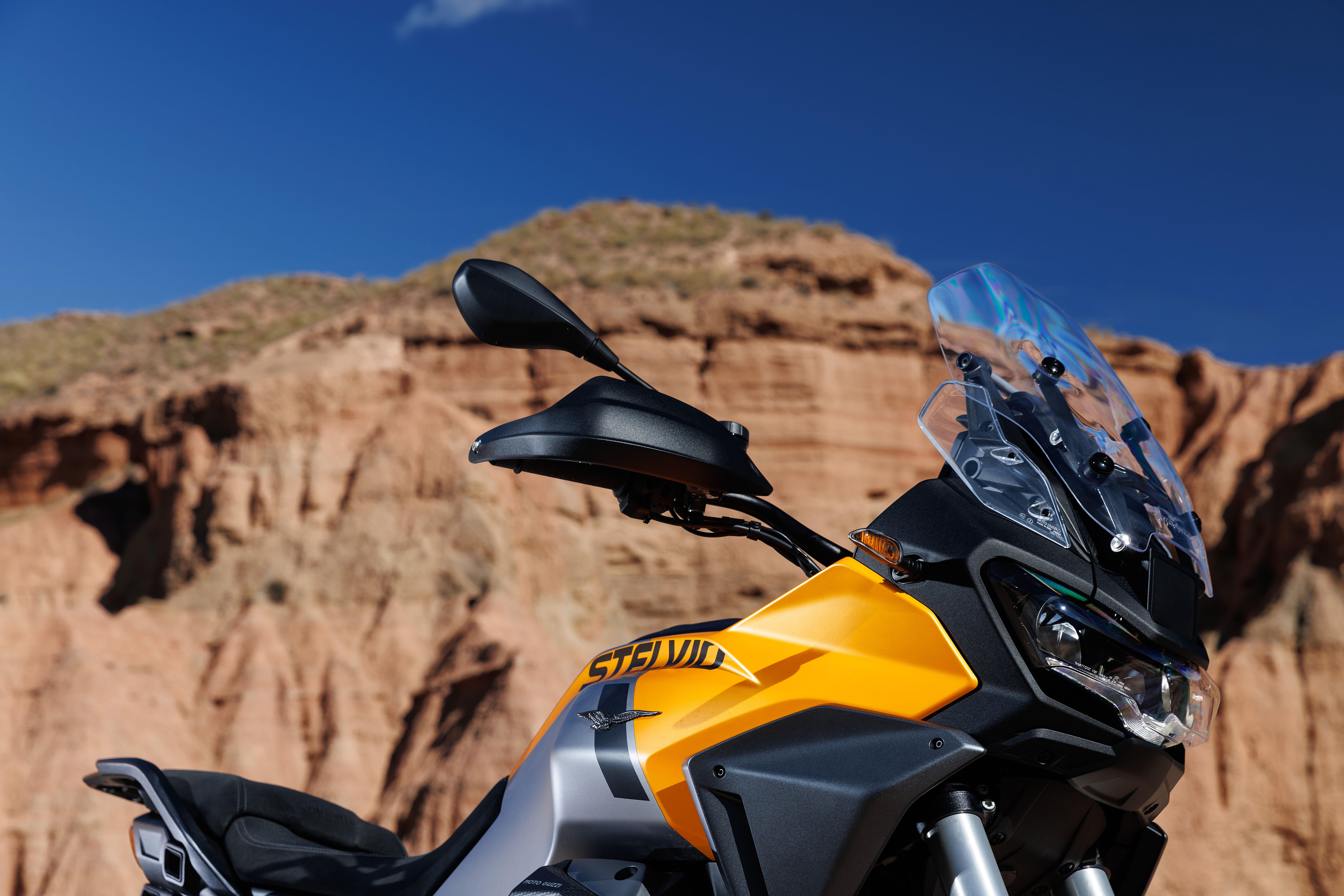 Moto Guzzi Stelvio 2024