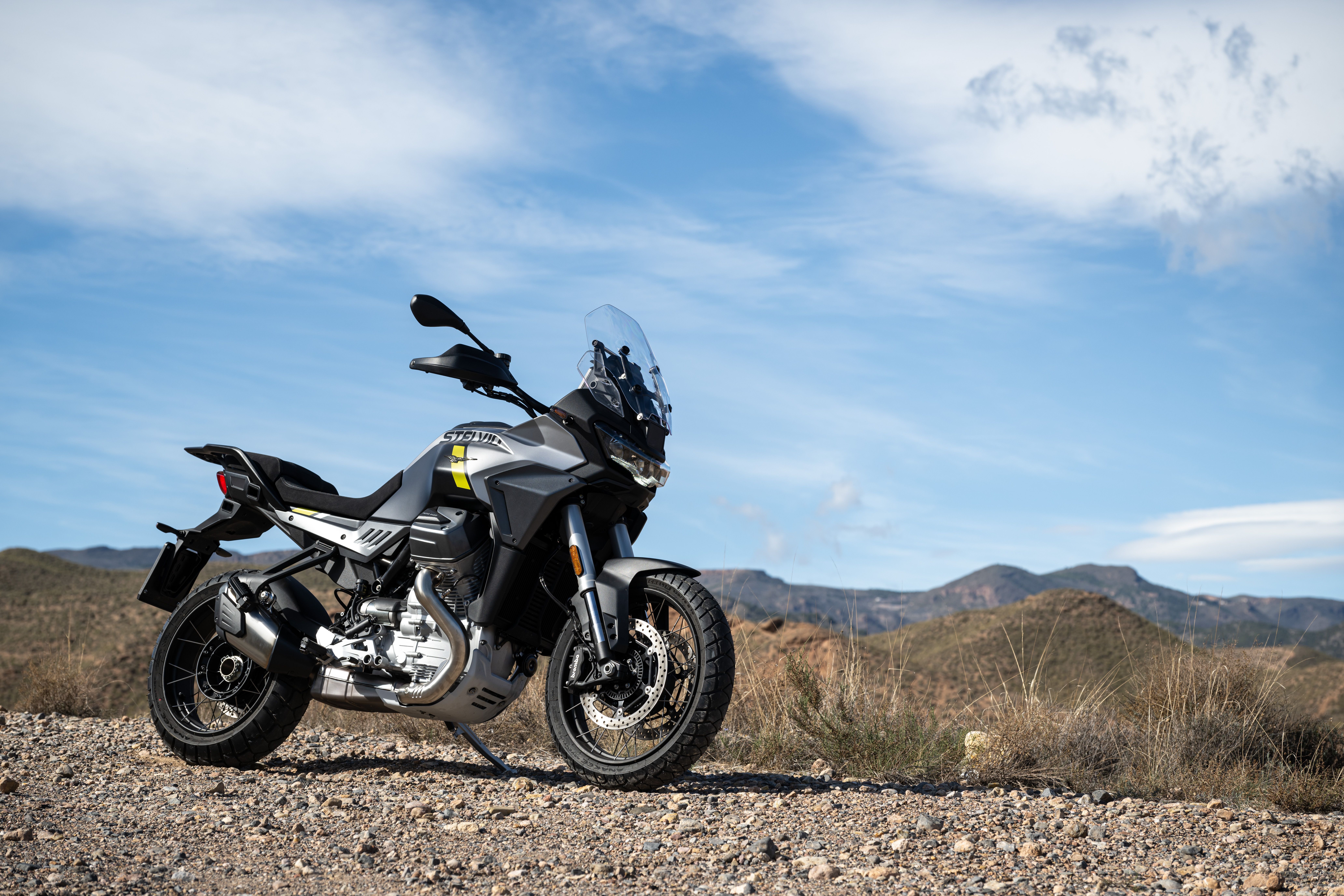 Moto Guzzi Stelvio 2024