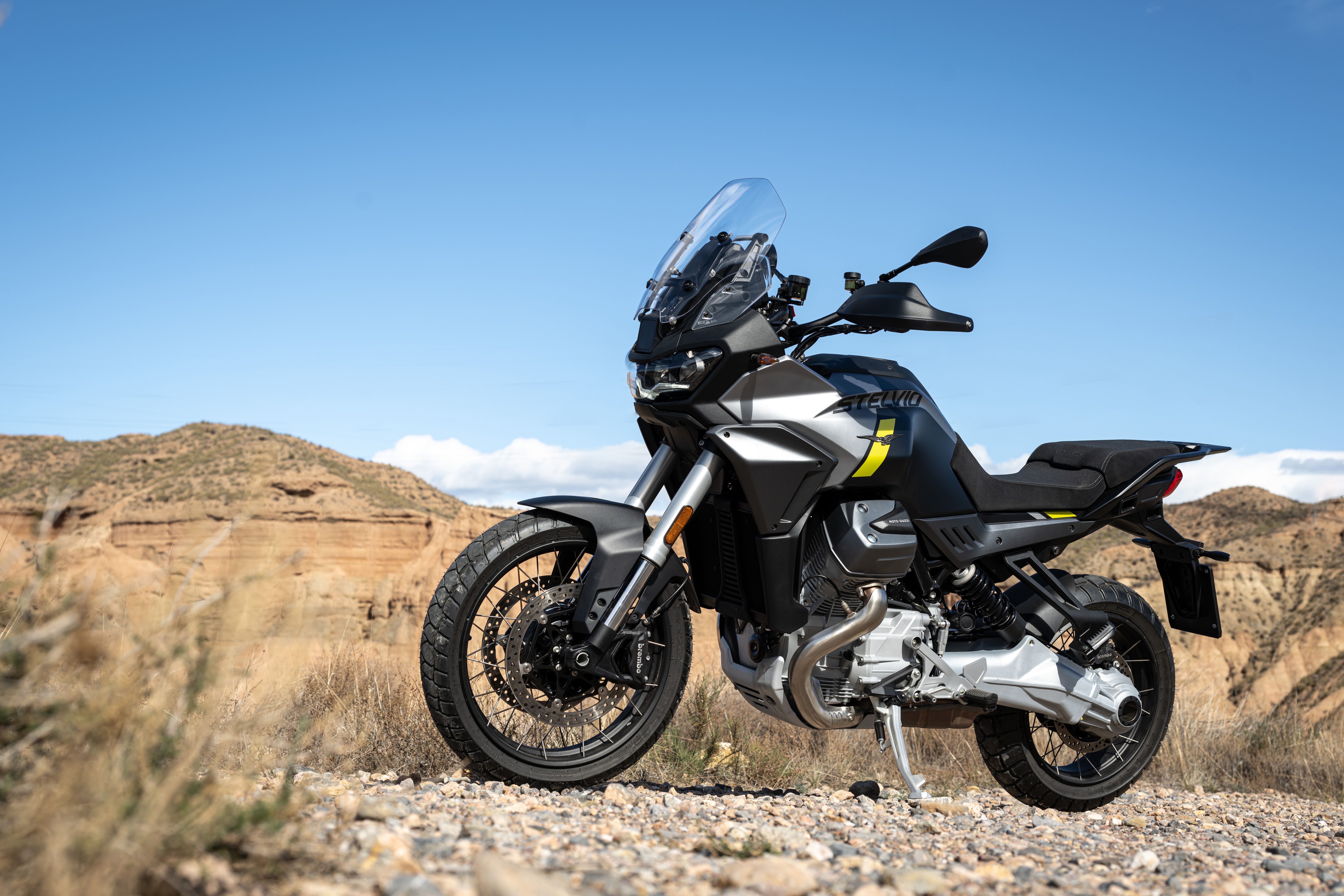Moto Guzzi Stelvio 2024