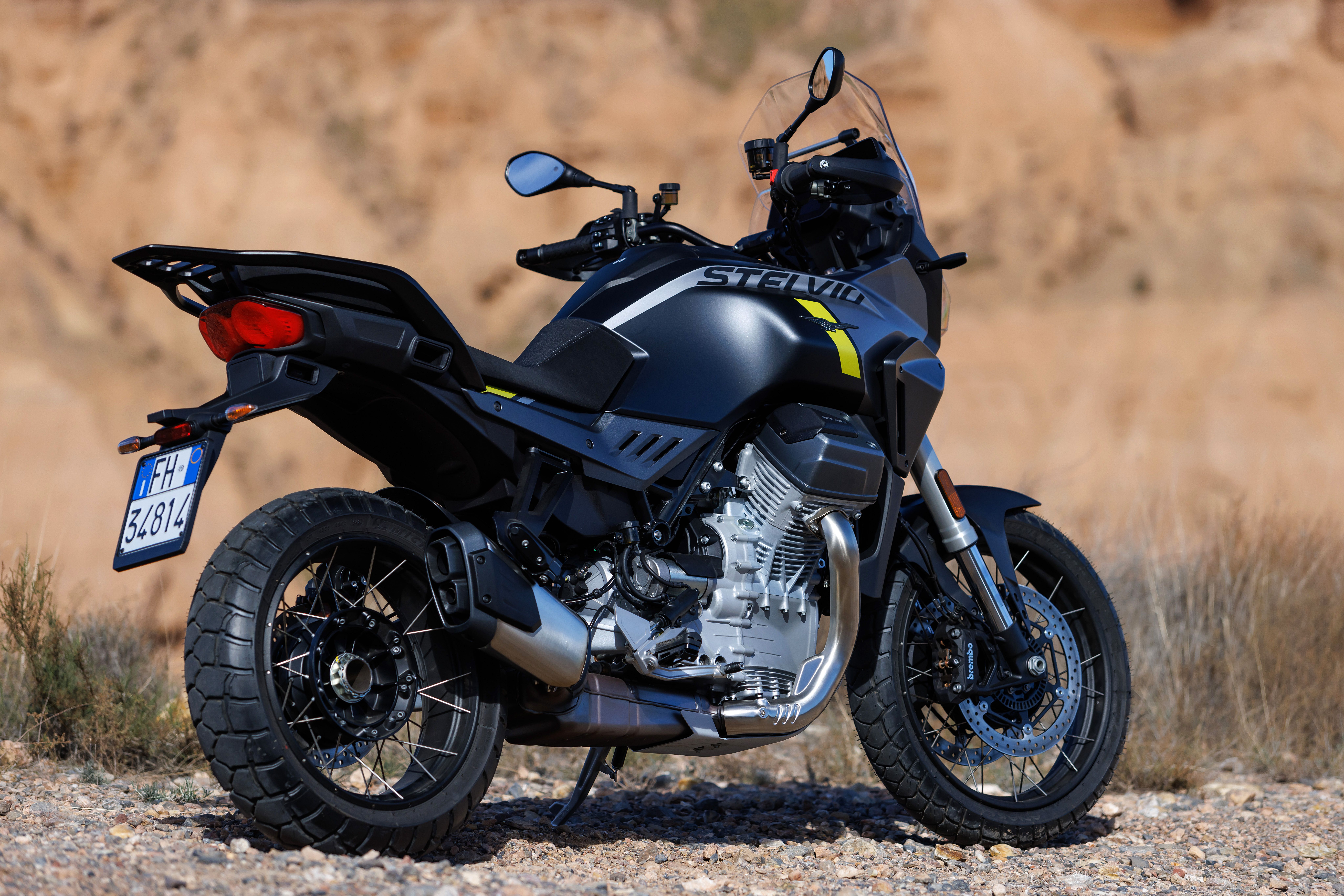 Moto Guzzi Stelvio 2024
