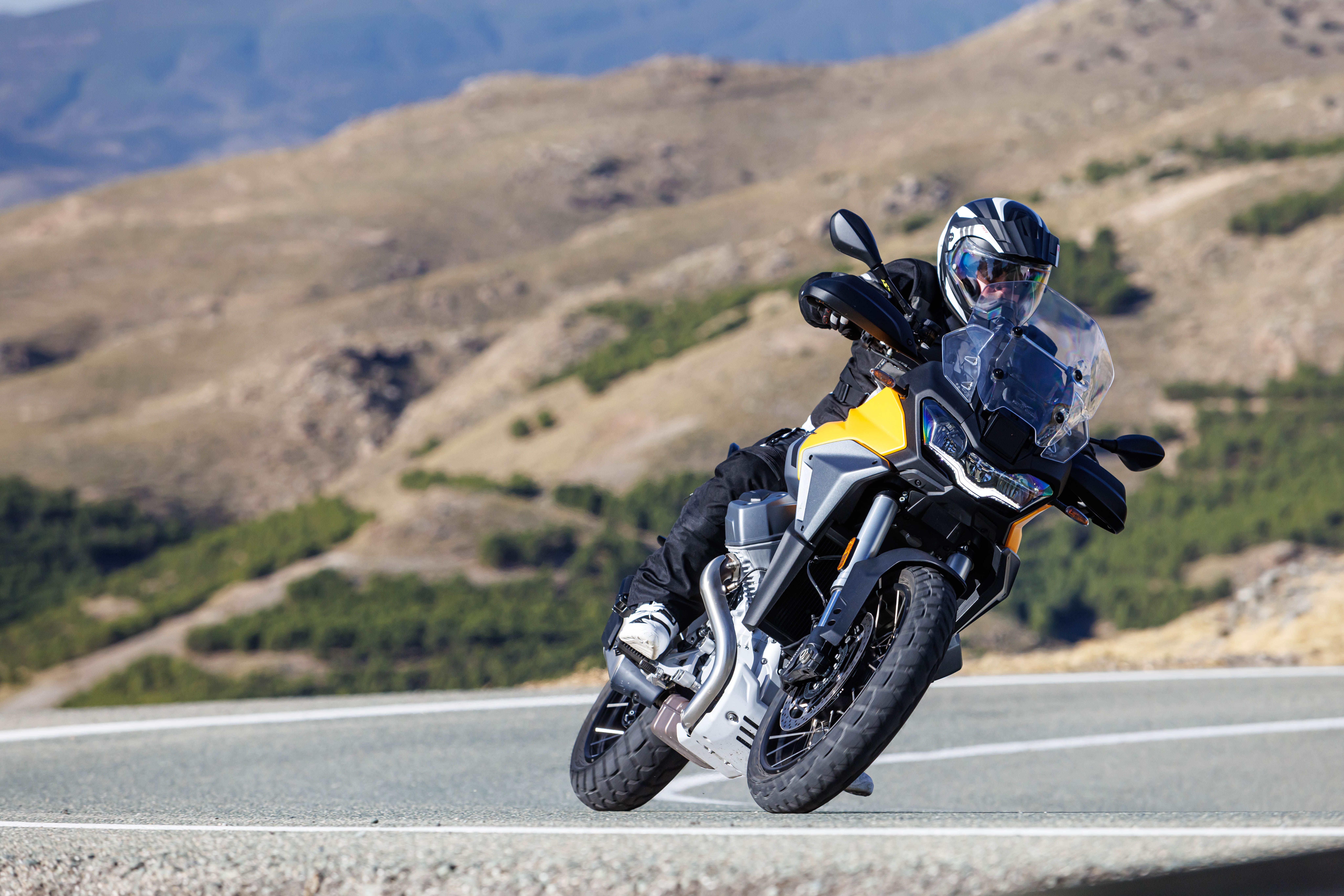 Moto Guzzi Stelvio 2024
