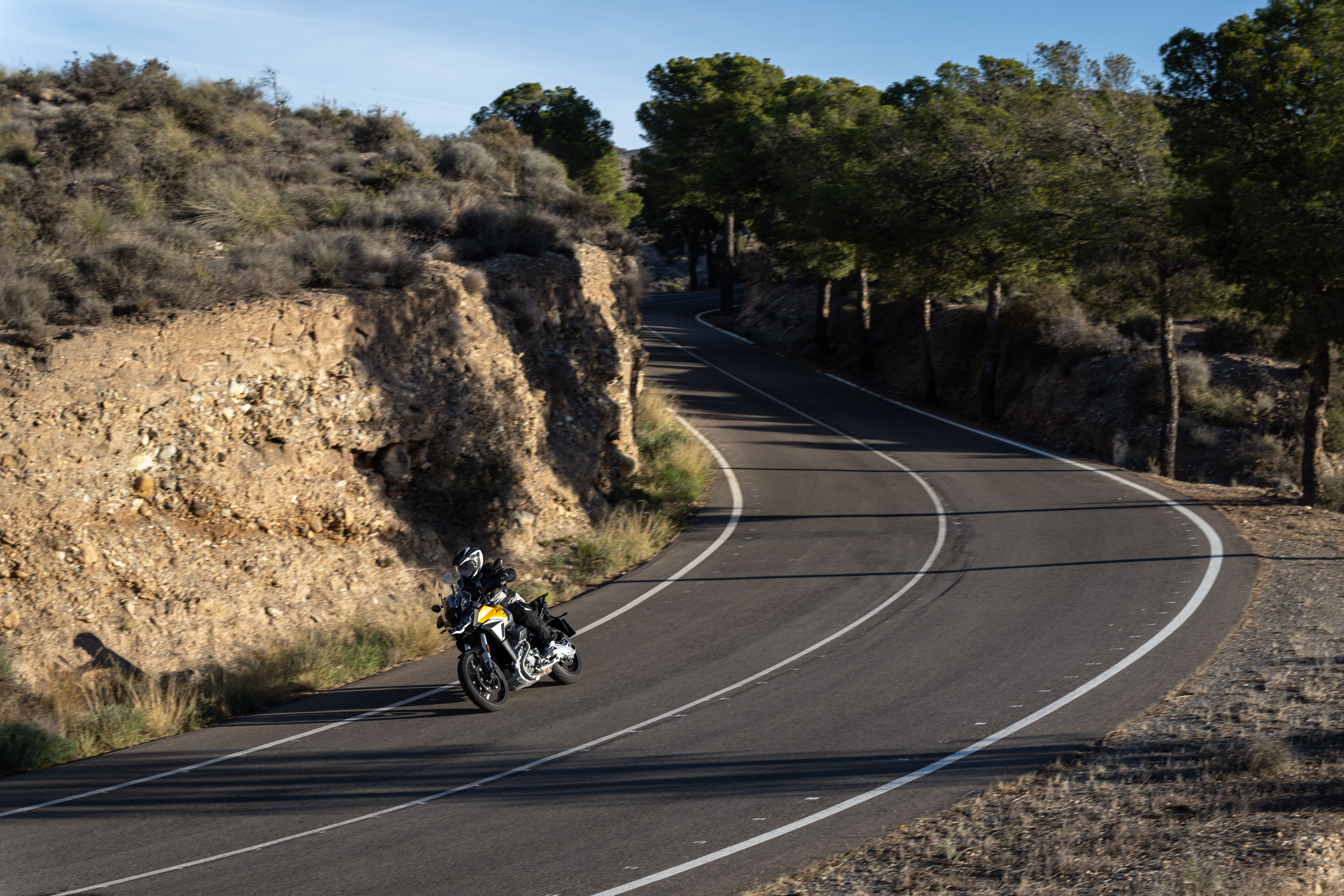 Moto Guzzi Stelvio 2024