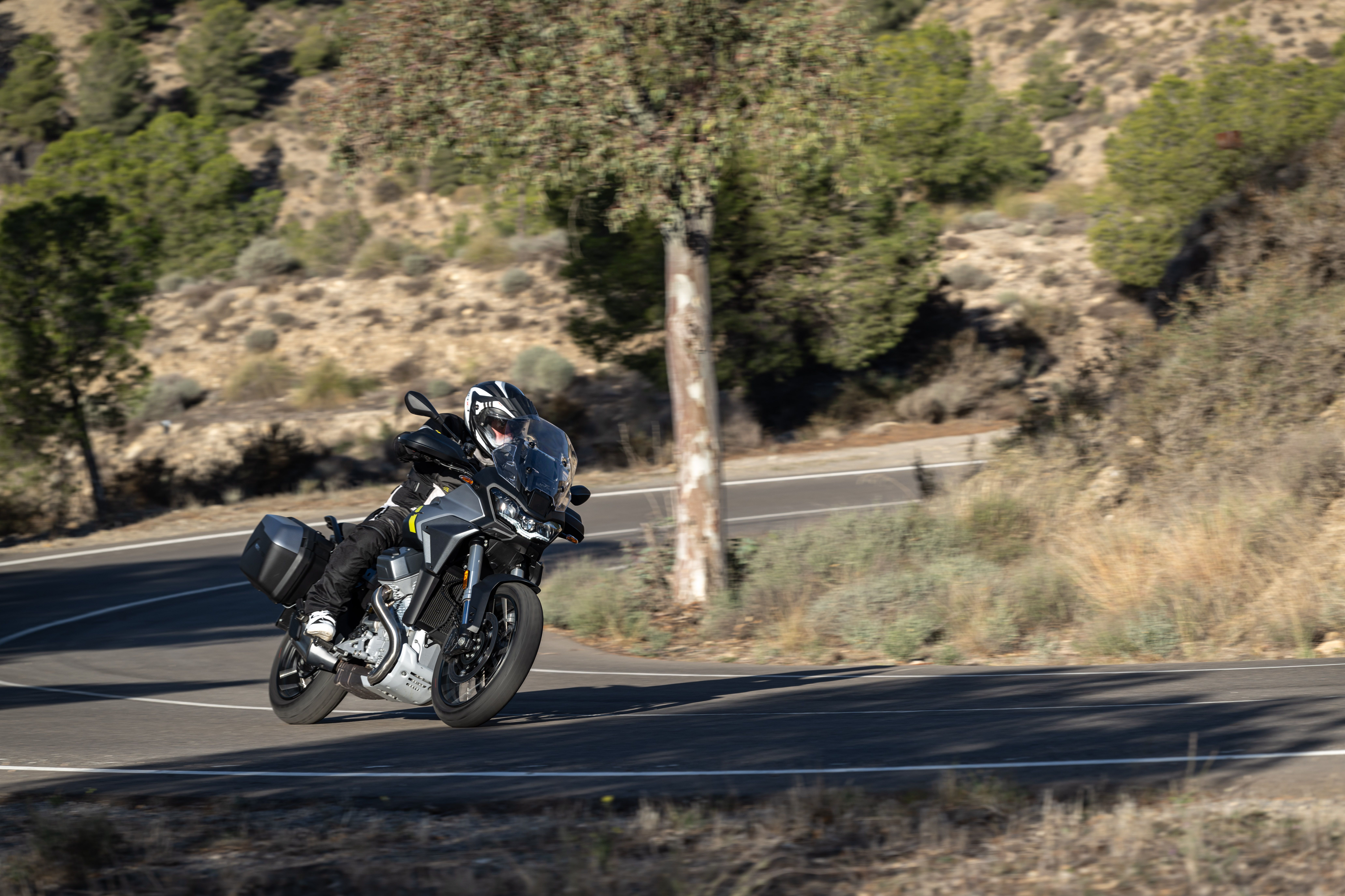 Moto Guzzi Stelvio 2024