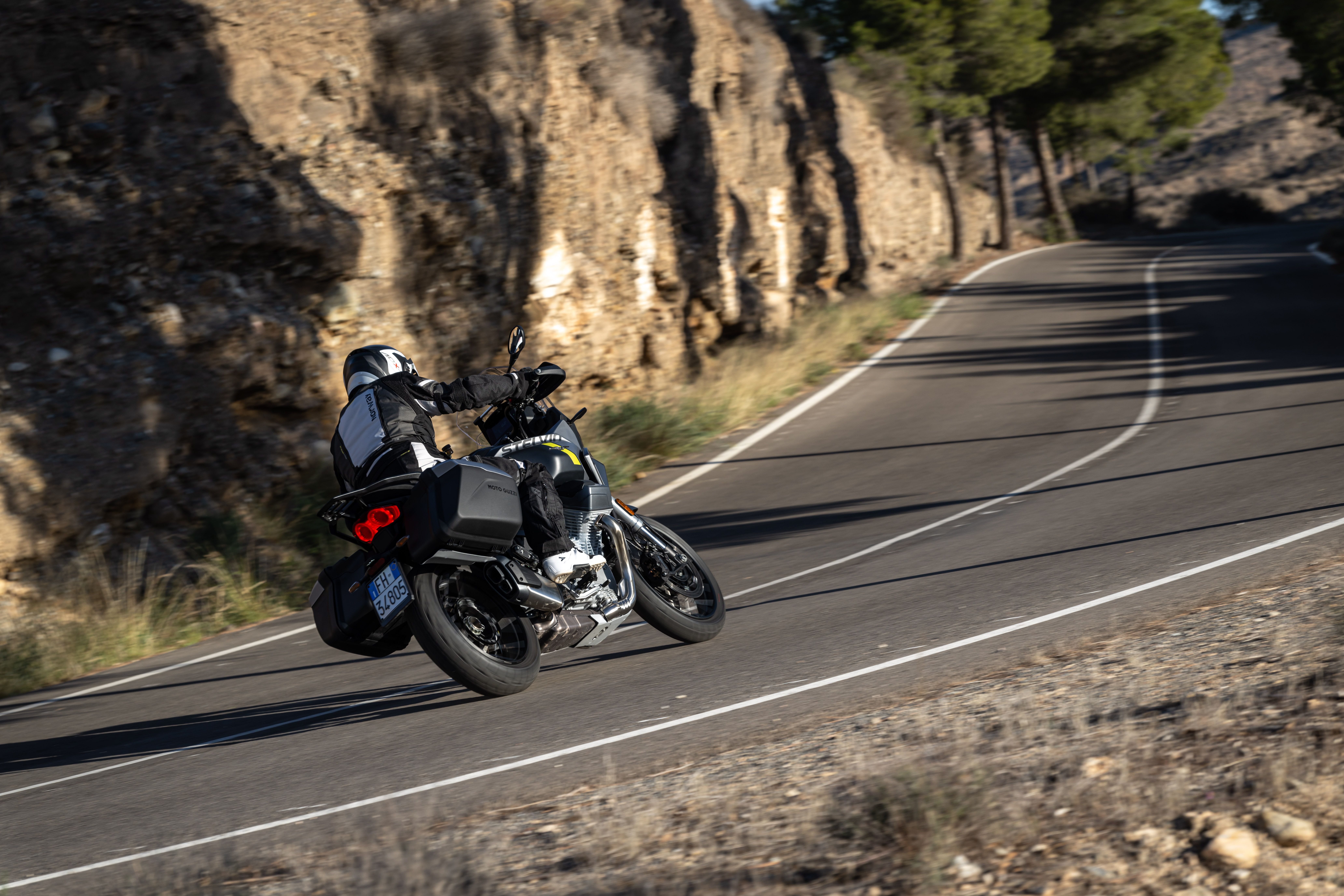 Moto Guzzi Stelvio 2024