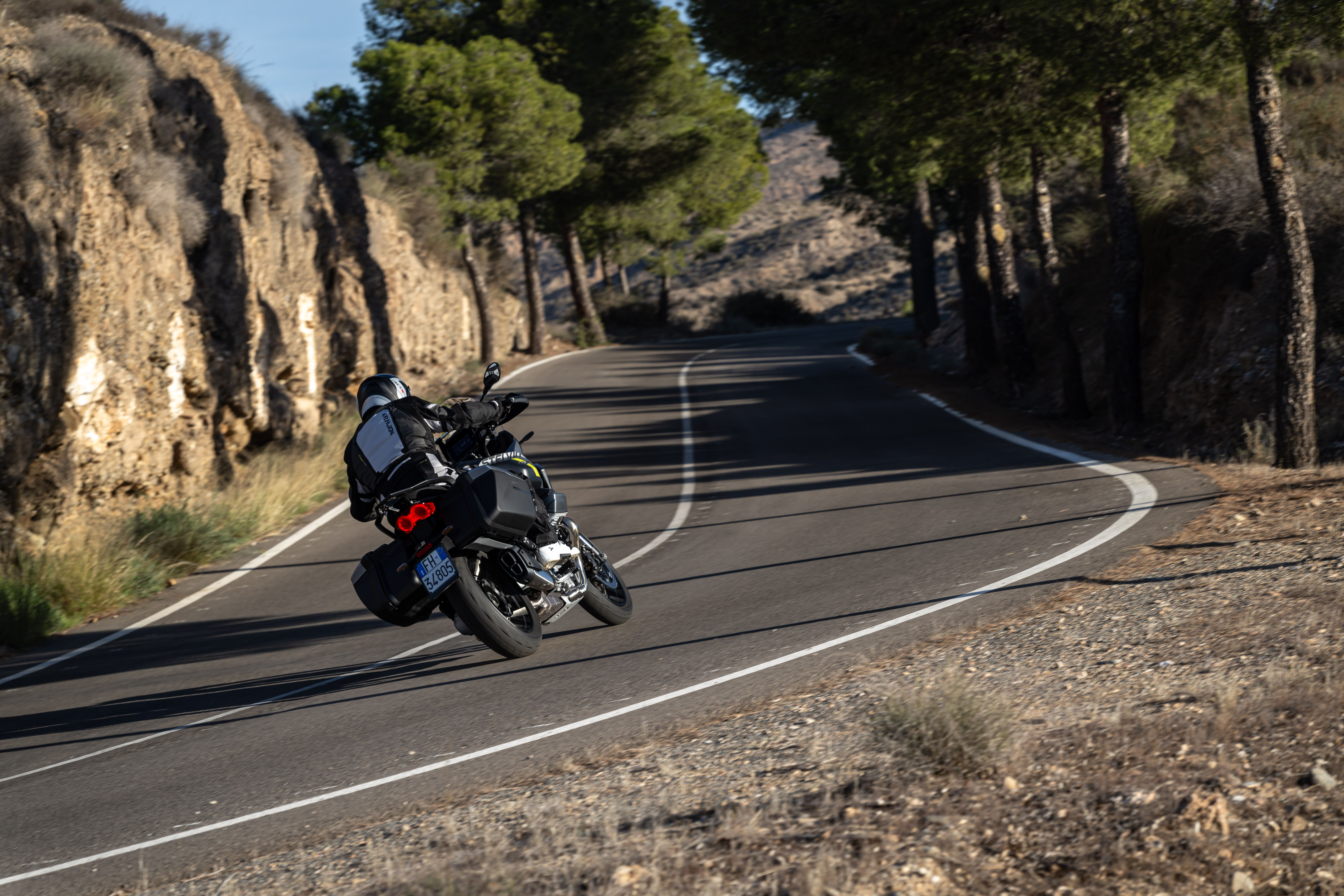 Moto Guzzi Stelvio 2024