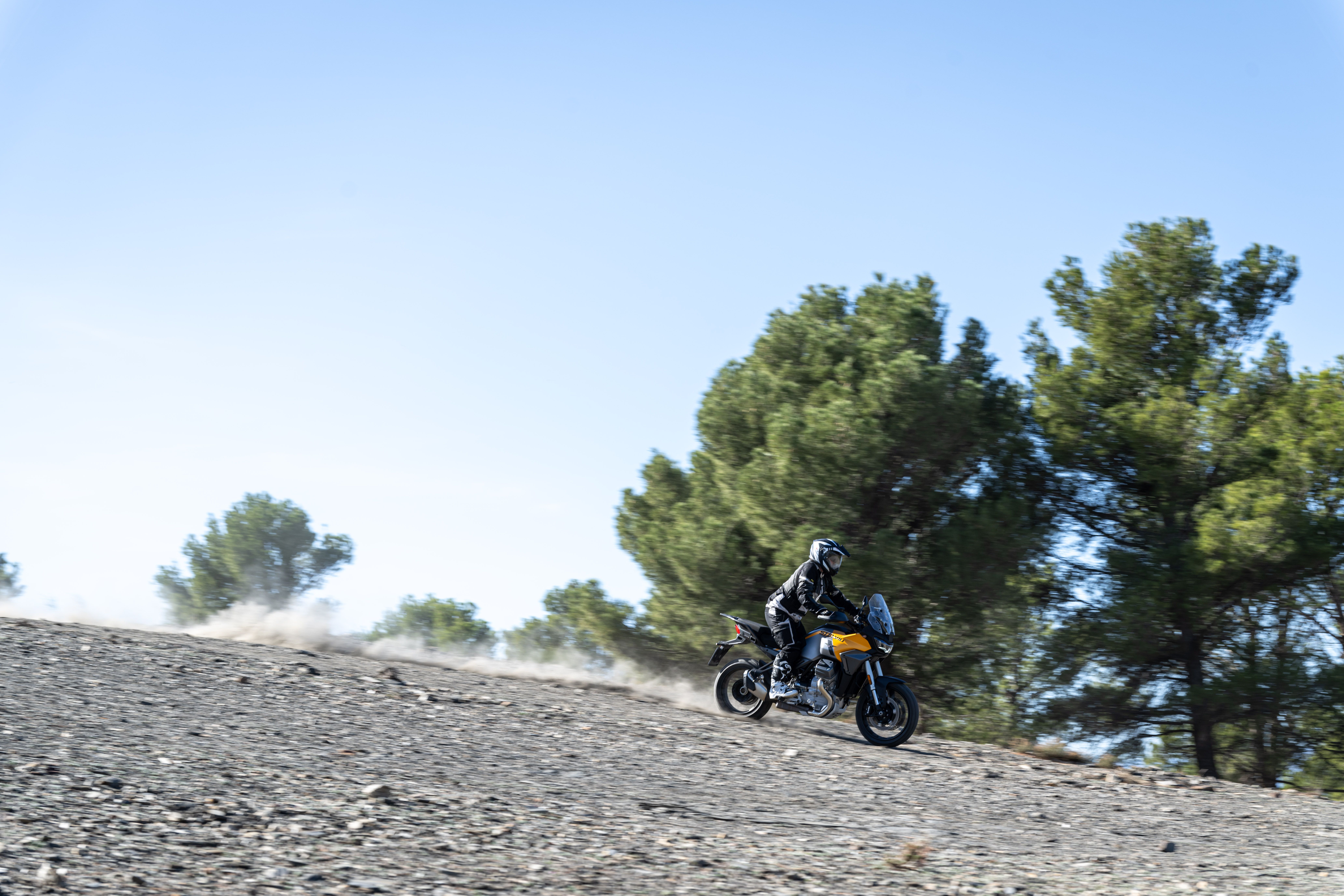 Moto Guzzi Stelvio 2024