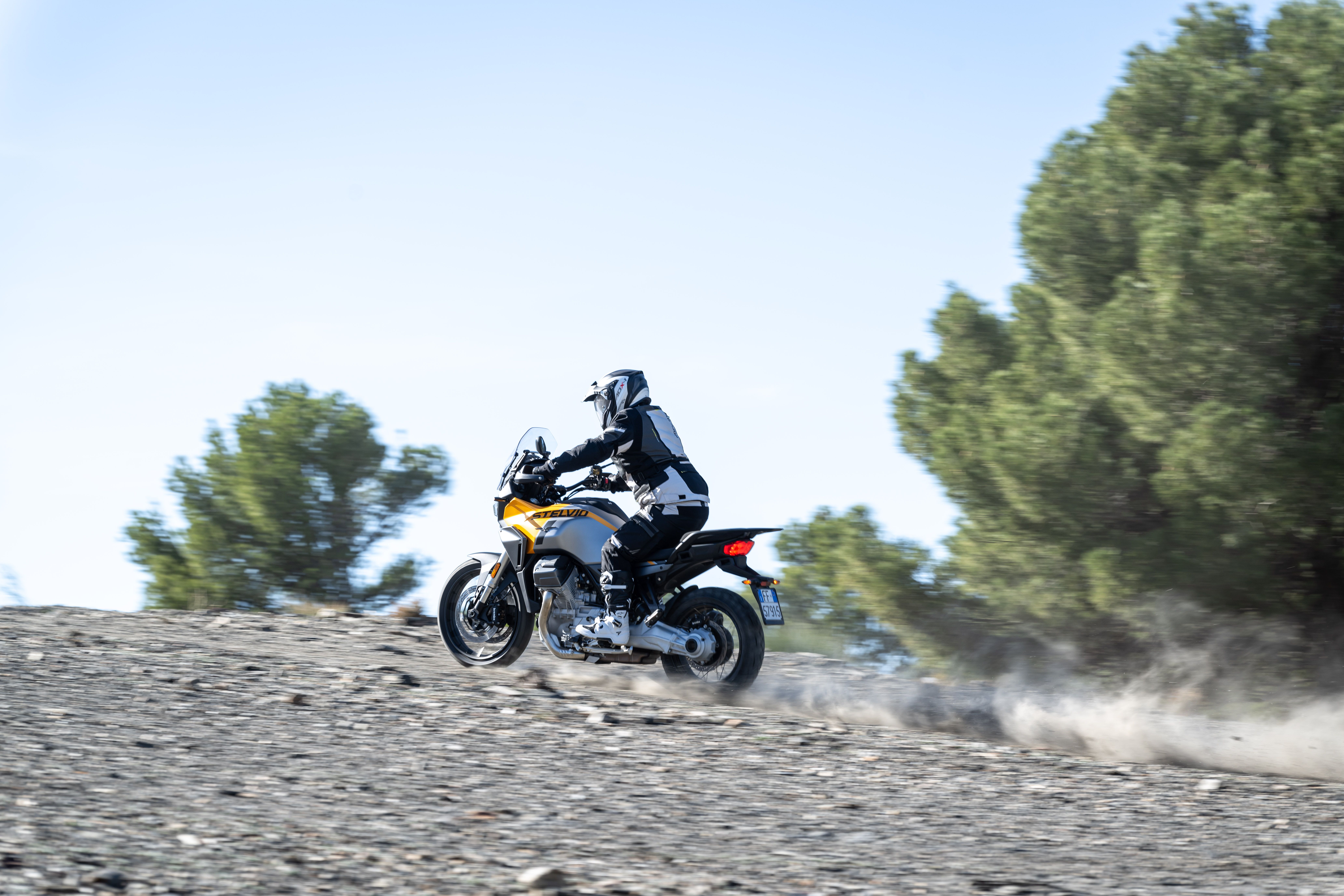 Moto Guzzi Stelvio 2024