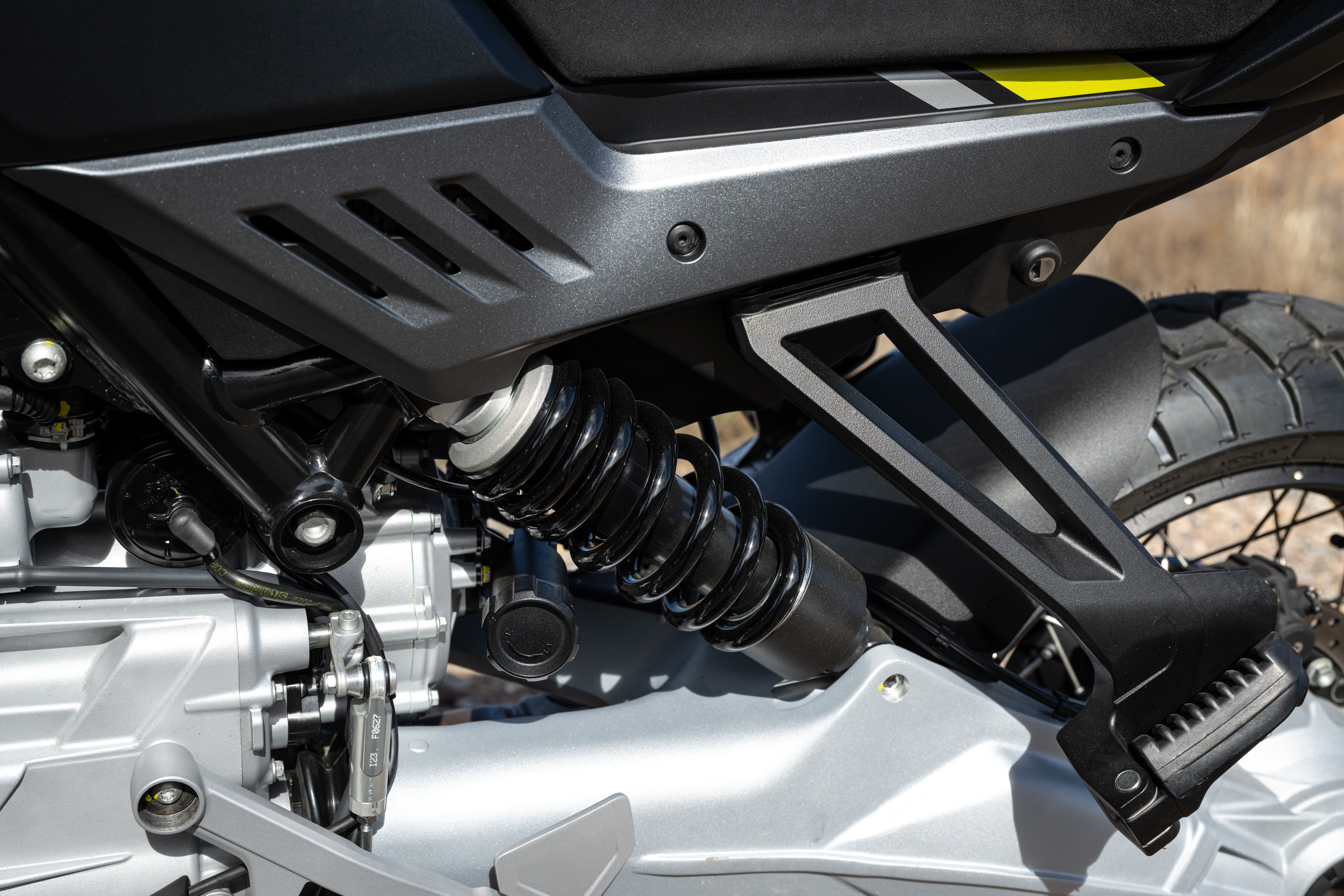 Moto Guzzi Stelvio 2024