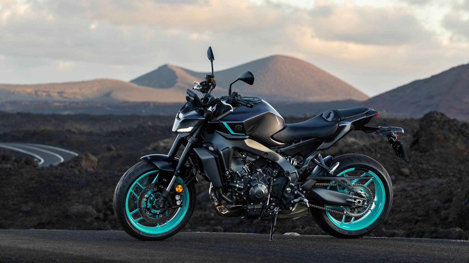 Yamaha MT 09 2024 Estatica (2)