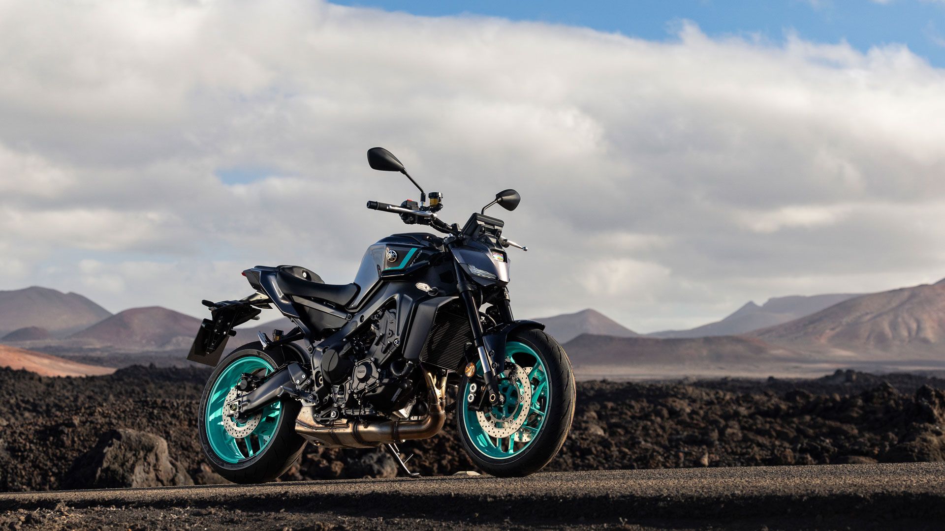 Yamaha MT 09 2024 Estatica (3)