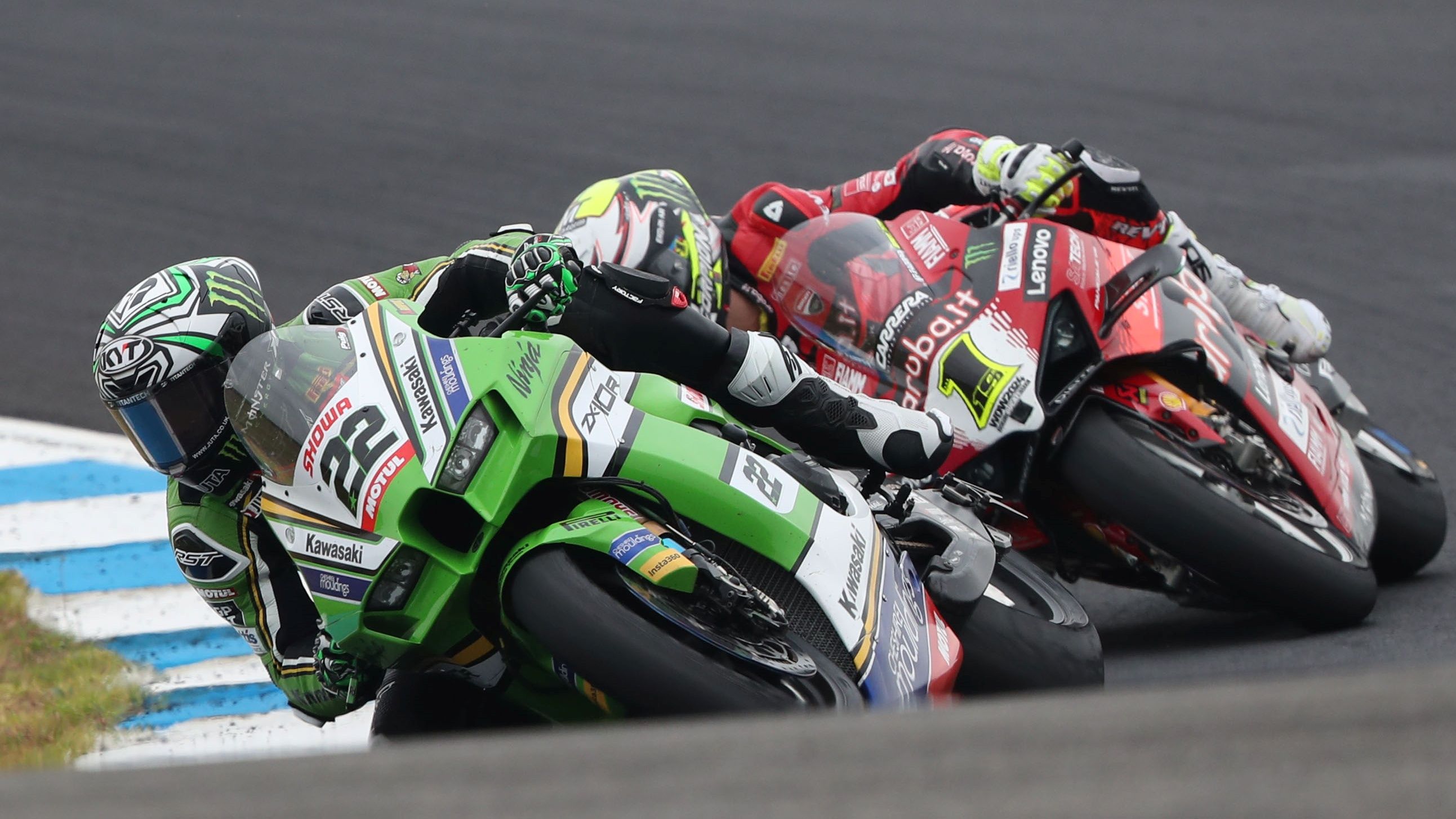Alex Lowes se ha impuesto a Álvaro Bautista en un precioso final en Phillip Island