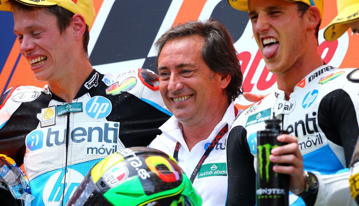 Sito Pons entre Pol Espargaró y Tito Rabat en el podio de Moto2