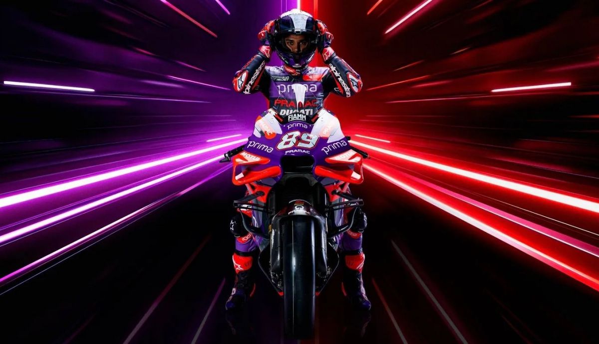 Jorge Martín sobre la Ducati Desmosedici GP24 del Prima Pramac que llevará en MotoGP 2024 Jorge Martín sobre la Ducati Desmosedici GP24 del Prima Pramac que llevará en MotoGP 2024