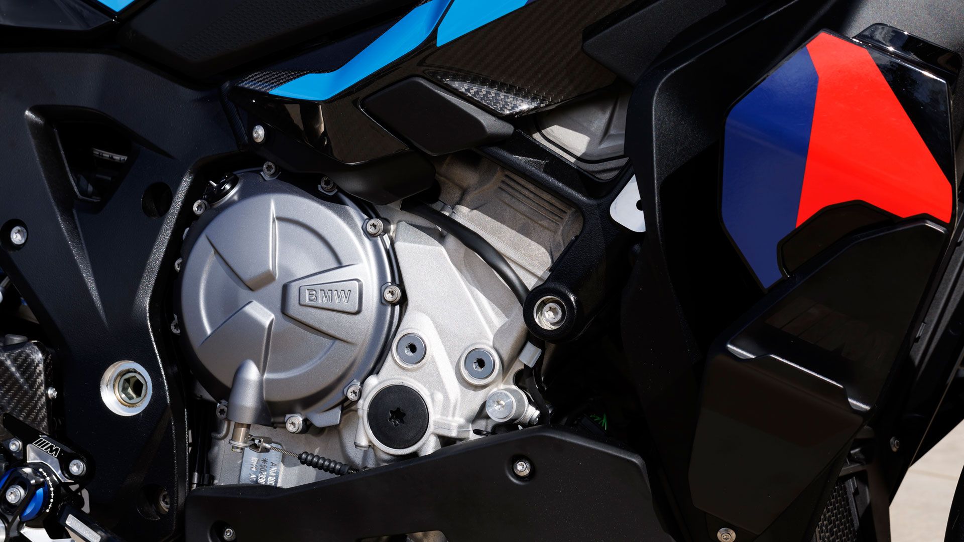 BMW M 1000 XR 2024 Detalles (19)