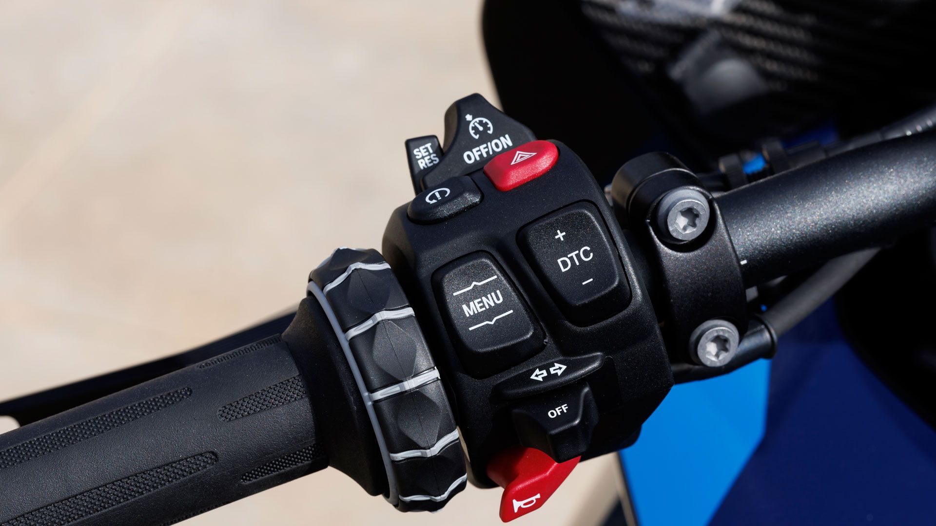 BMW M 1000 XR 2024 Detalles (23)
