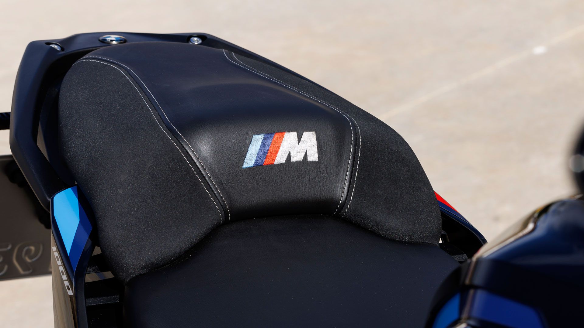 BMW M 1000 XR 2024 Detalles (28)