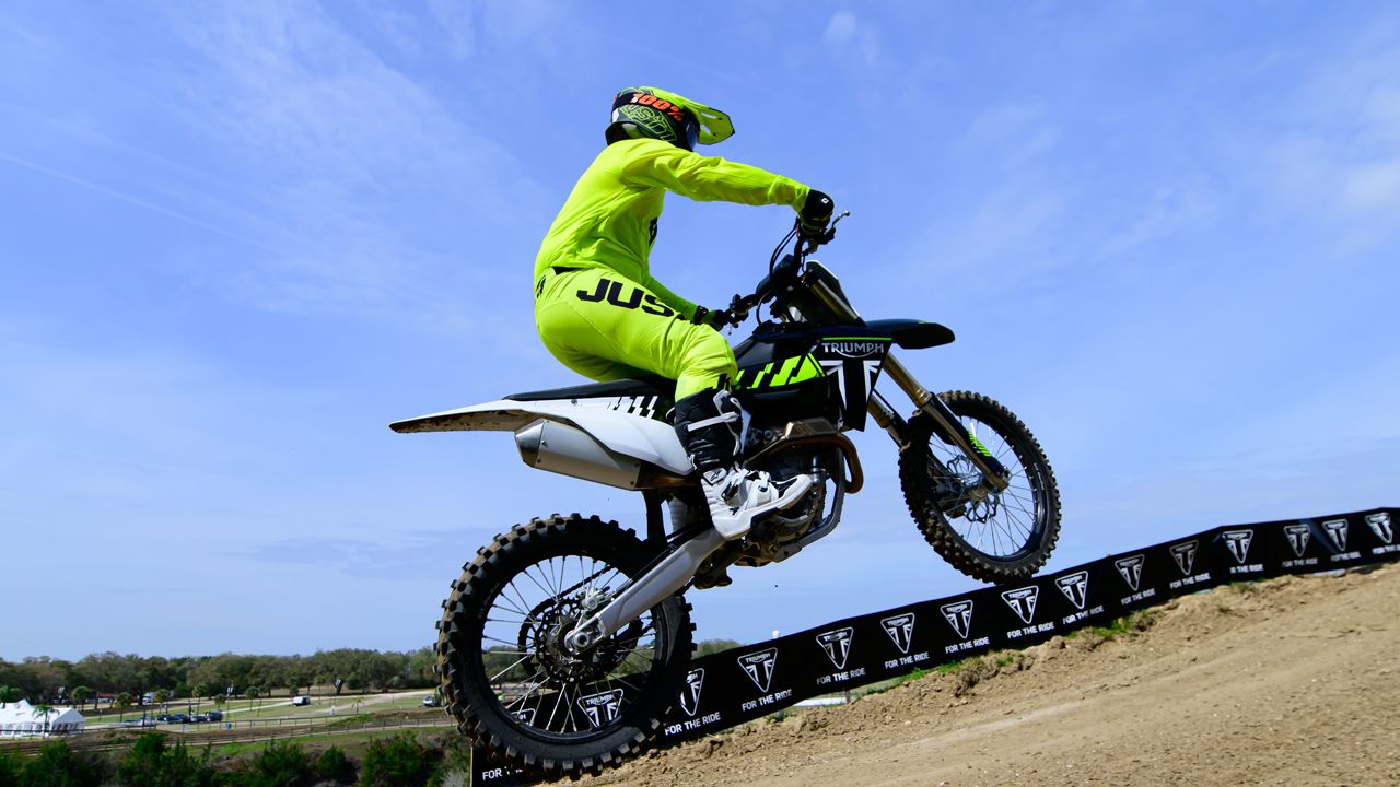 Triumph TF 250X 2024