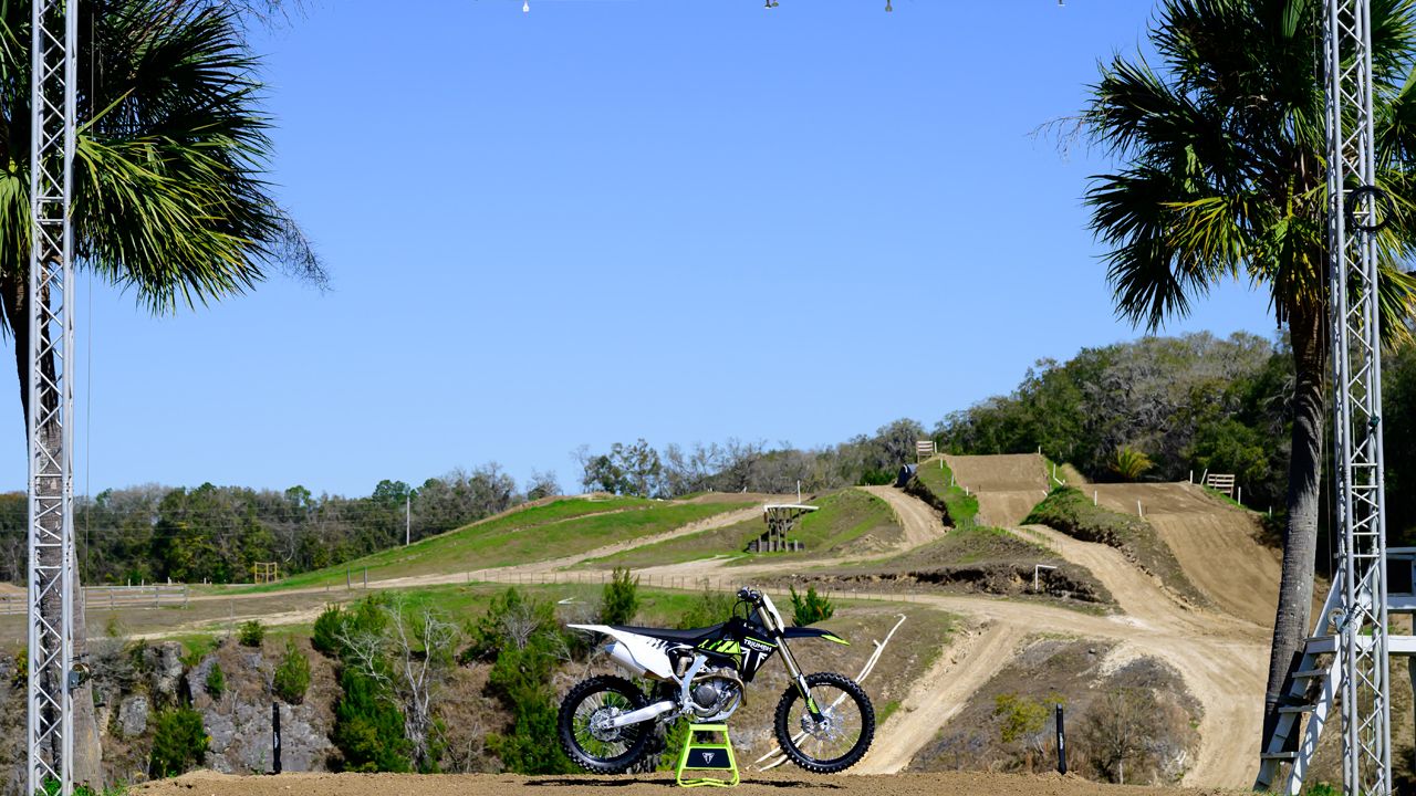 Triumph TF 250X 2024
