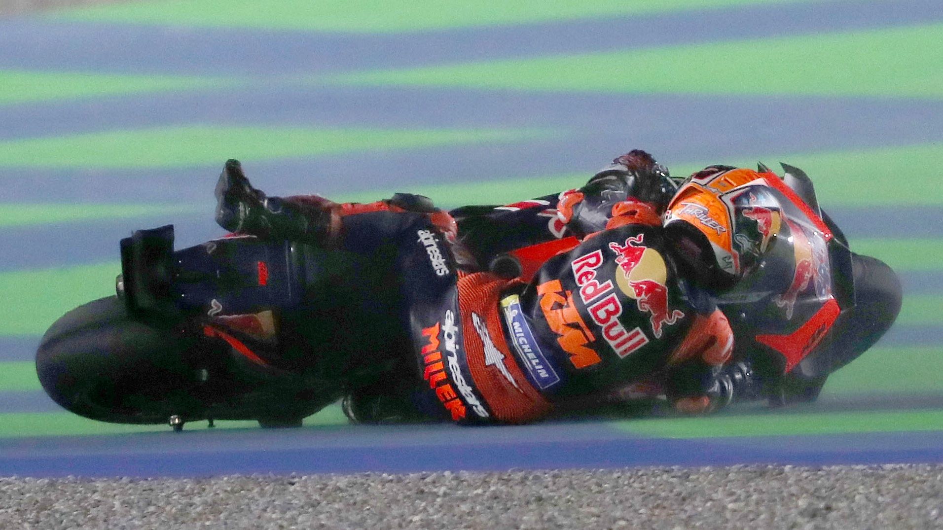 Jack Miller se va al suelo al inicio de carrera, MotoGP Qatar 2024
