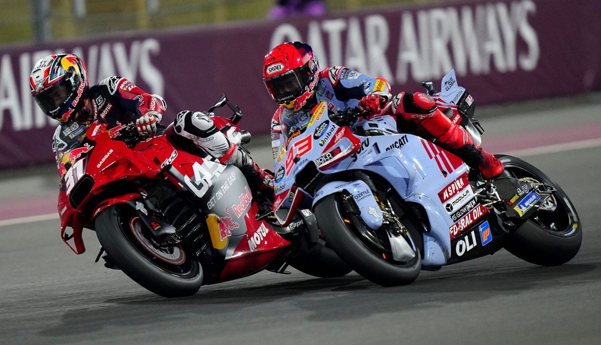 Pedro Acosta adelanta a Marc Márquez, MotoGP Qatar 2024 Pedro Acosta adelanta a Marc Márquez, MotoGP Qatar 2024