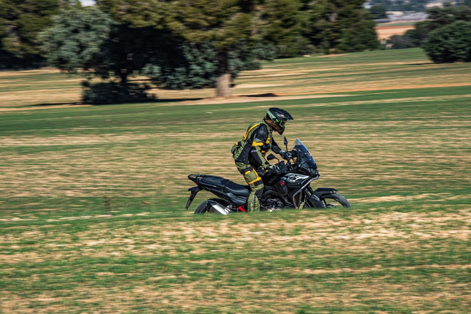 Honda CRF1100L Africa Twin 2024 Accion