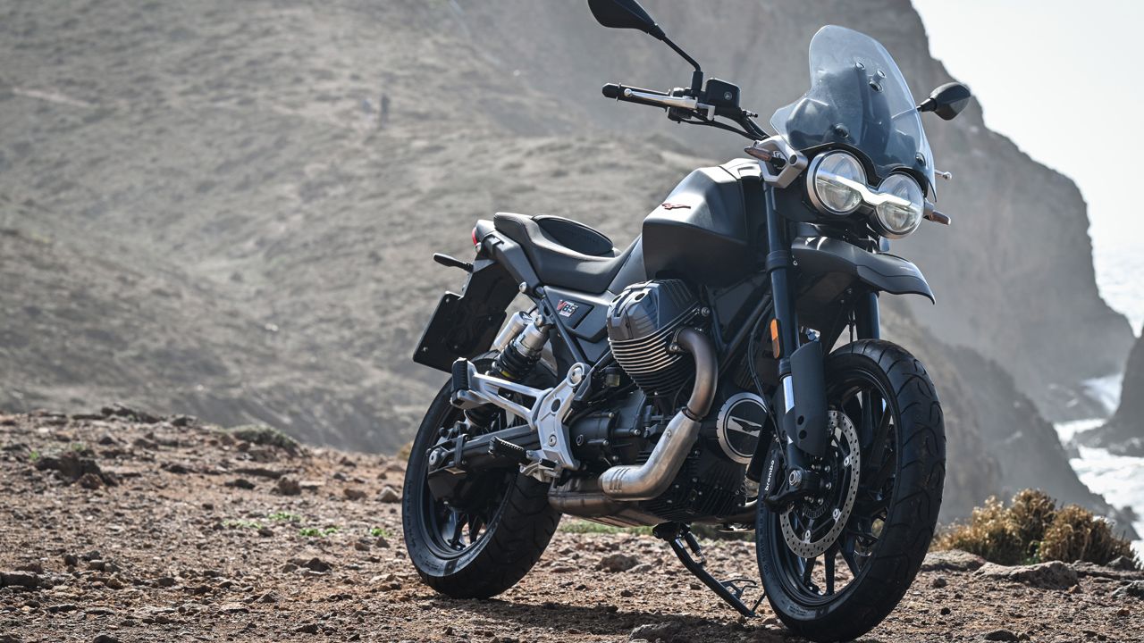Moto Guzzi V85 Strada 2024