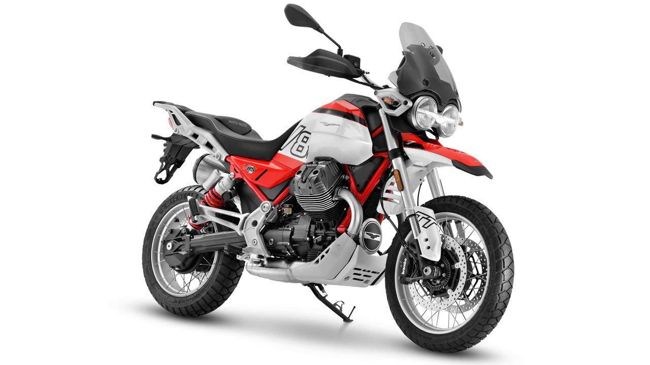Moto Guzzi V85 TT 2024