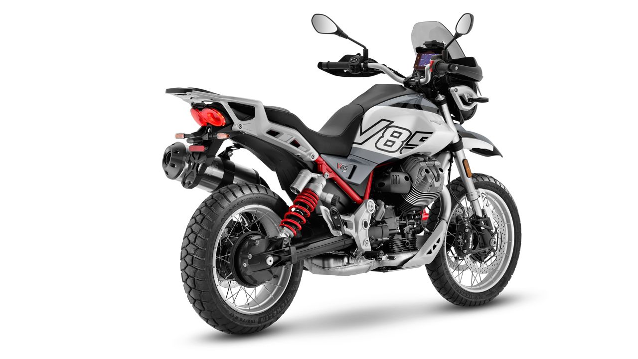 Moto Guzzi V85 TT 2024