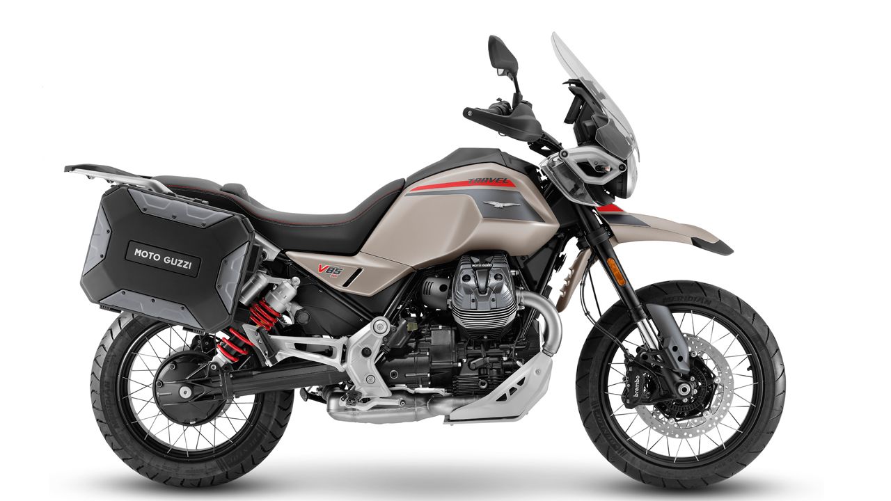 Moto Guzzi V85 TT Travel 2024